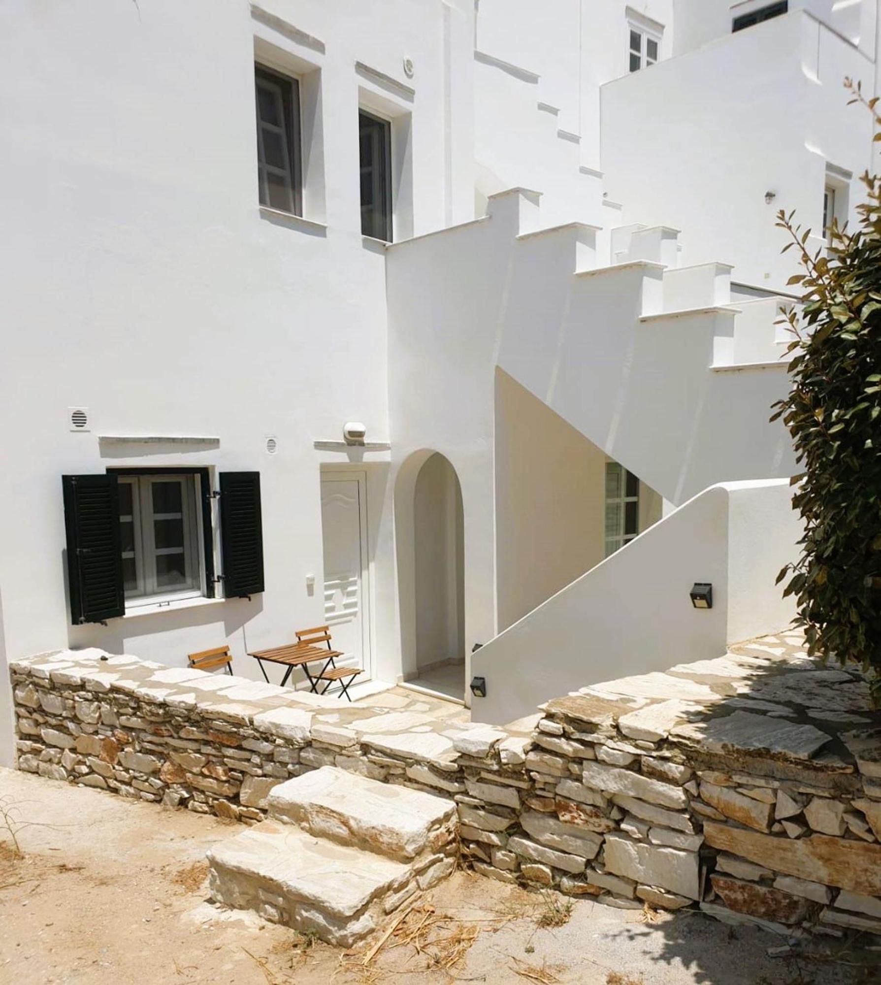 Mary & Jo's Apartment Naxos City